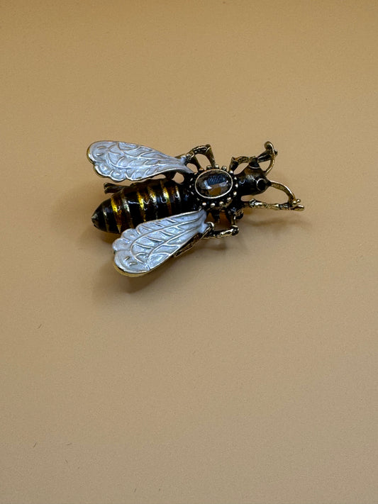 Queen B brooch
