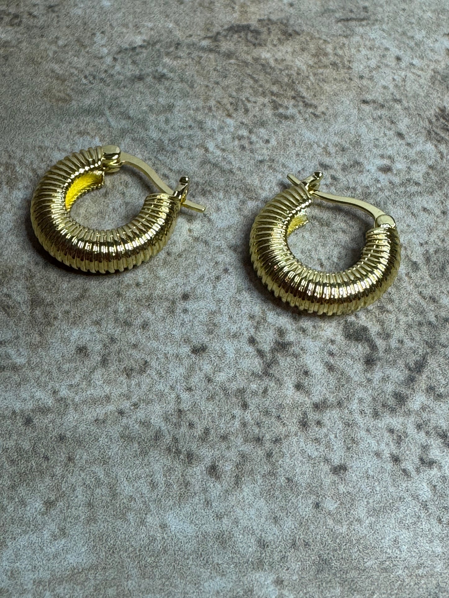 Workin 9-5 earrings