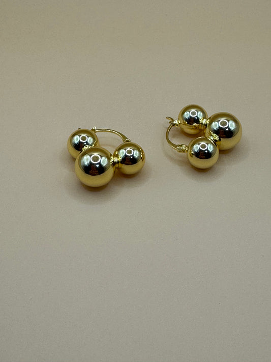 Oh Mickey earring