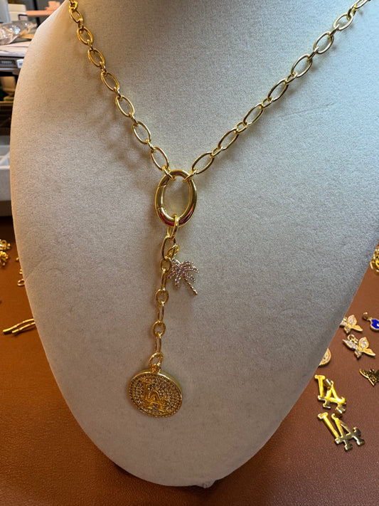 LA girl necklace