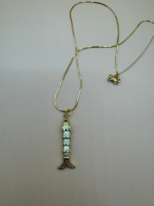 Fishy necklace