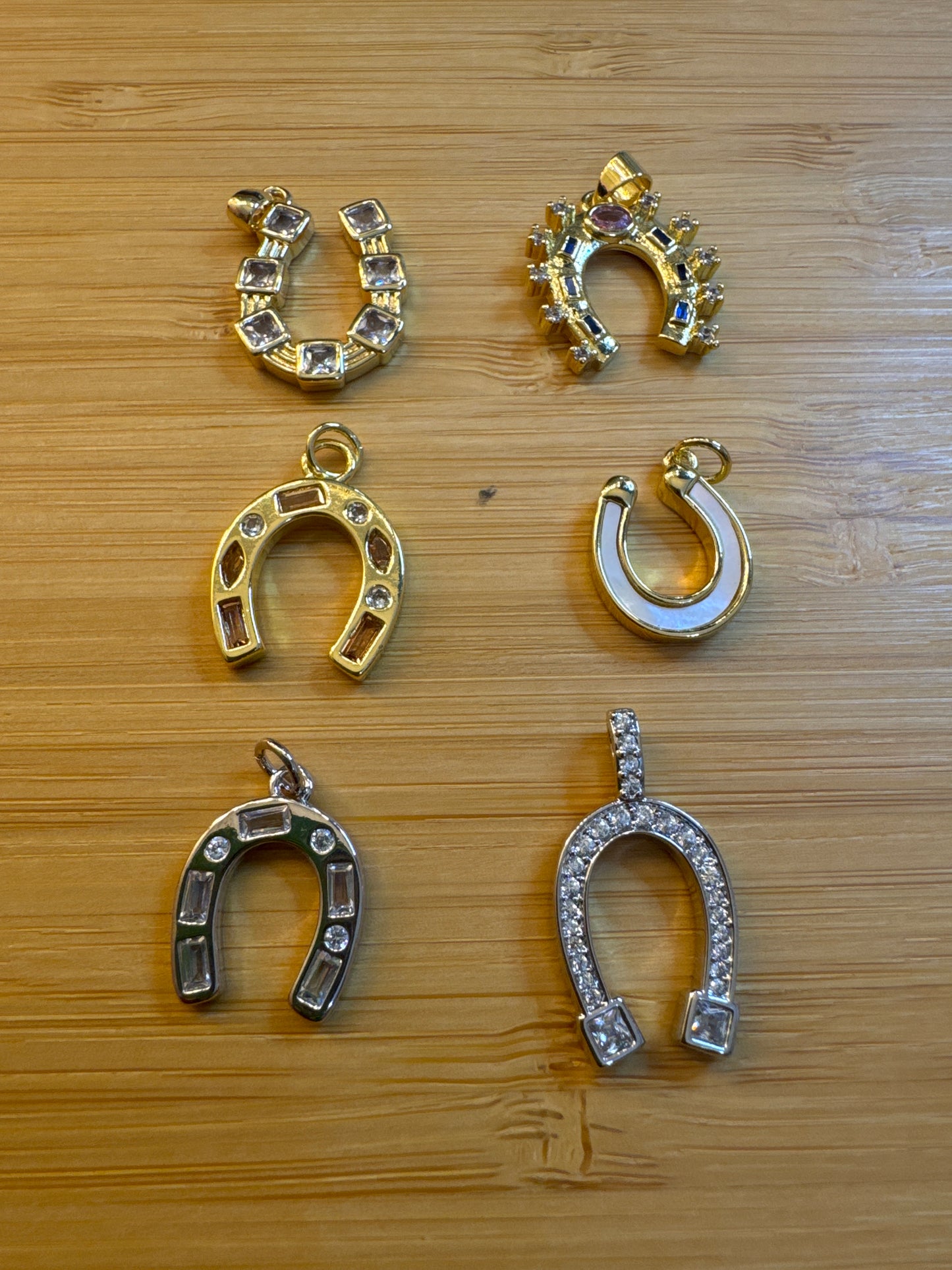 Charm bar- horse shoe