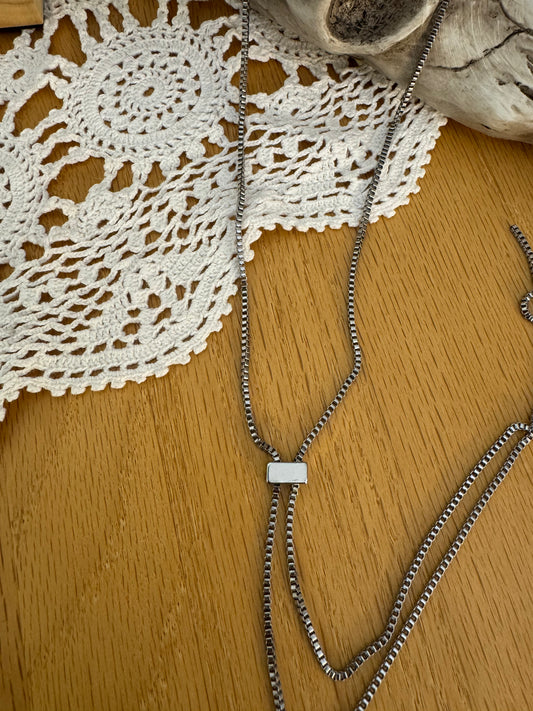 Dolly necklace