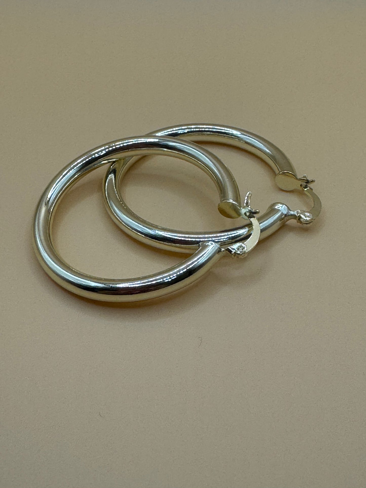 Clarity hoops